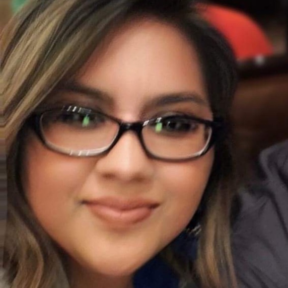 Meet your Posher, Erika - Picture 1 of 1